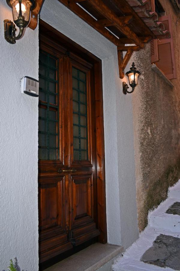 Dimos Apartment *