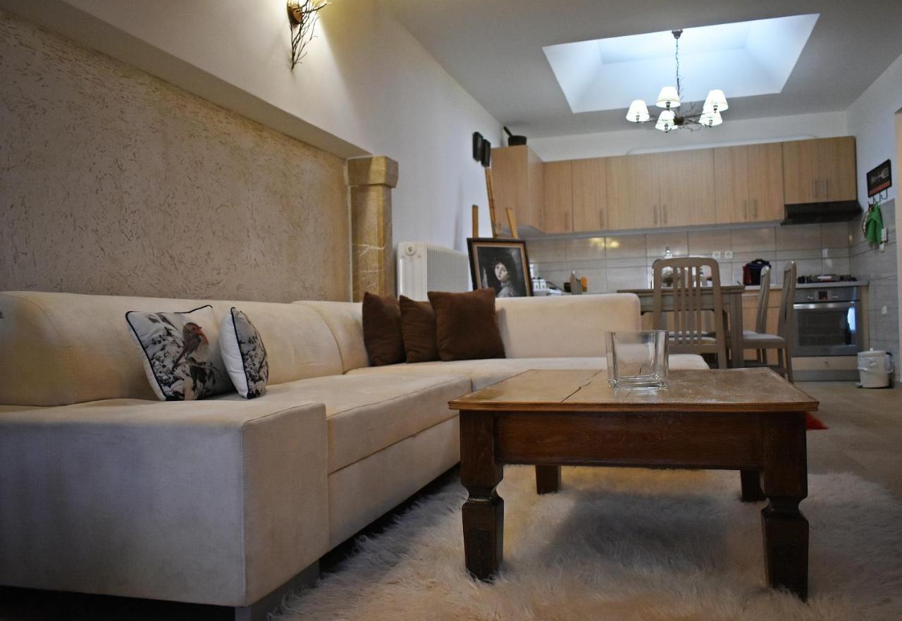 Dimos Apartment *